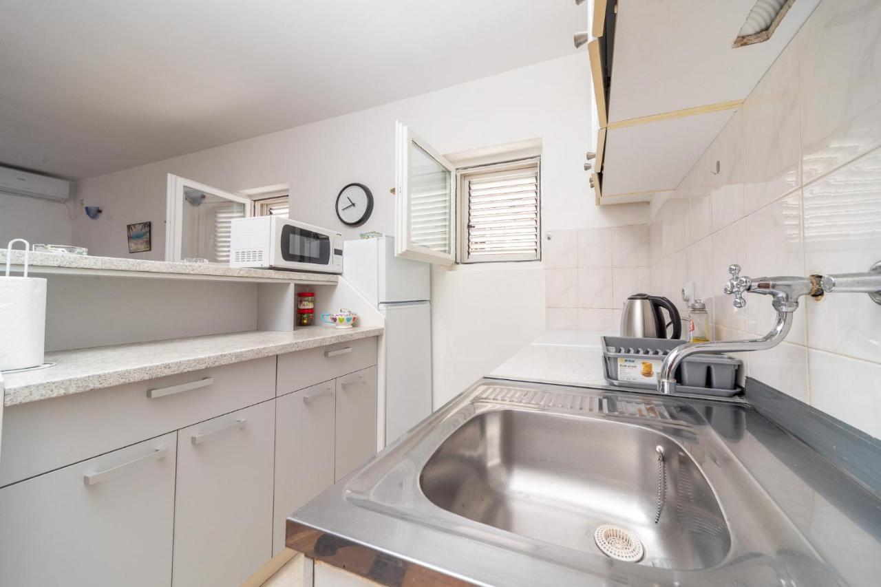 Apartment Matea Котор Екстериор снимка