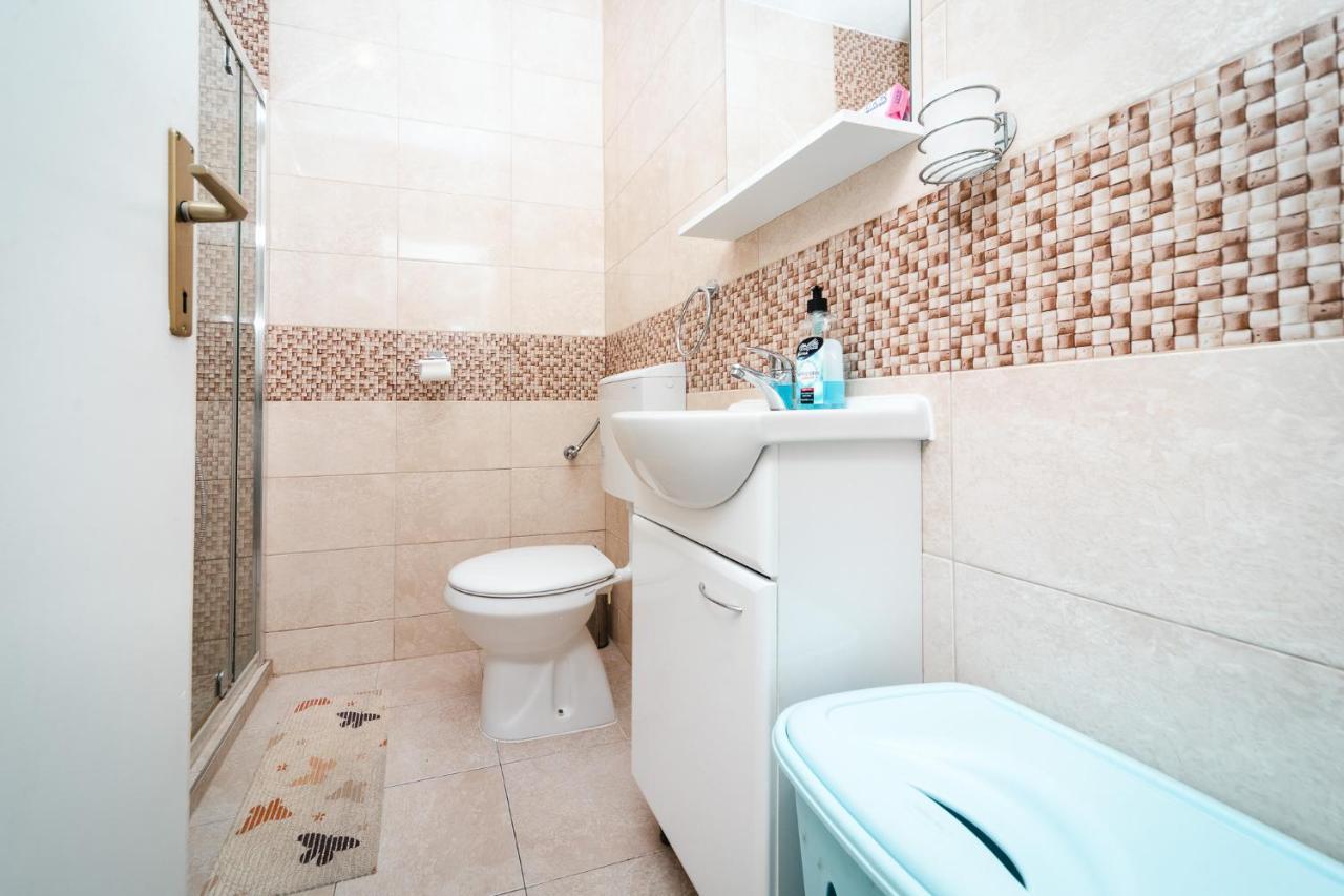 Apartment Matea Котор Екстериор снимка